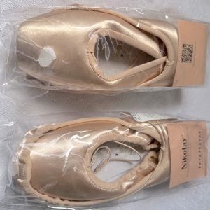 Nikolay made in Russia pointe shoes. Nova 6 XXXX M Brand New ! Selling @ 120 ea.